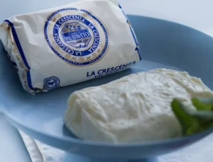 crescenza stracchino genovese formaggi italiani a sofia in bulgaria